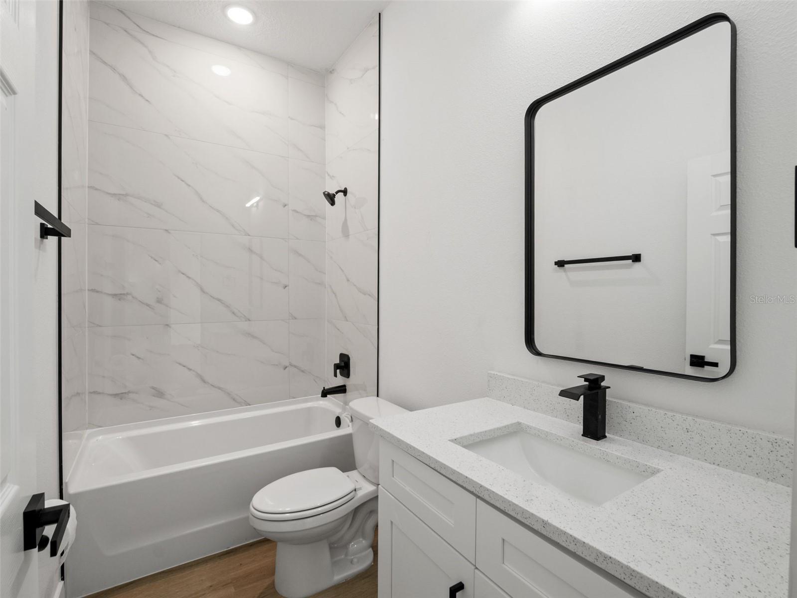 Image 21 of 36 For 33 Fisher Place