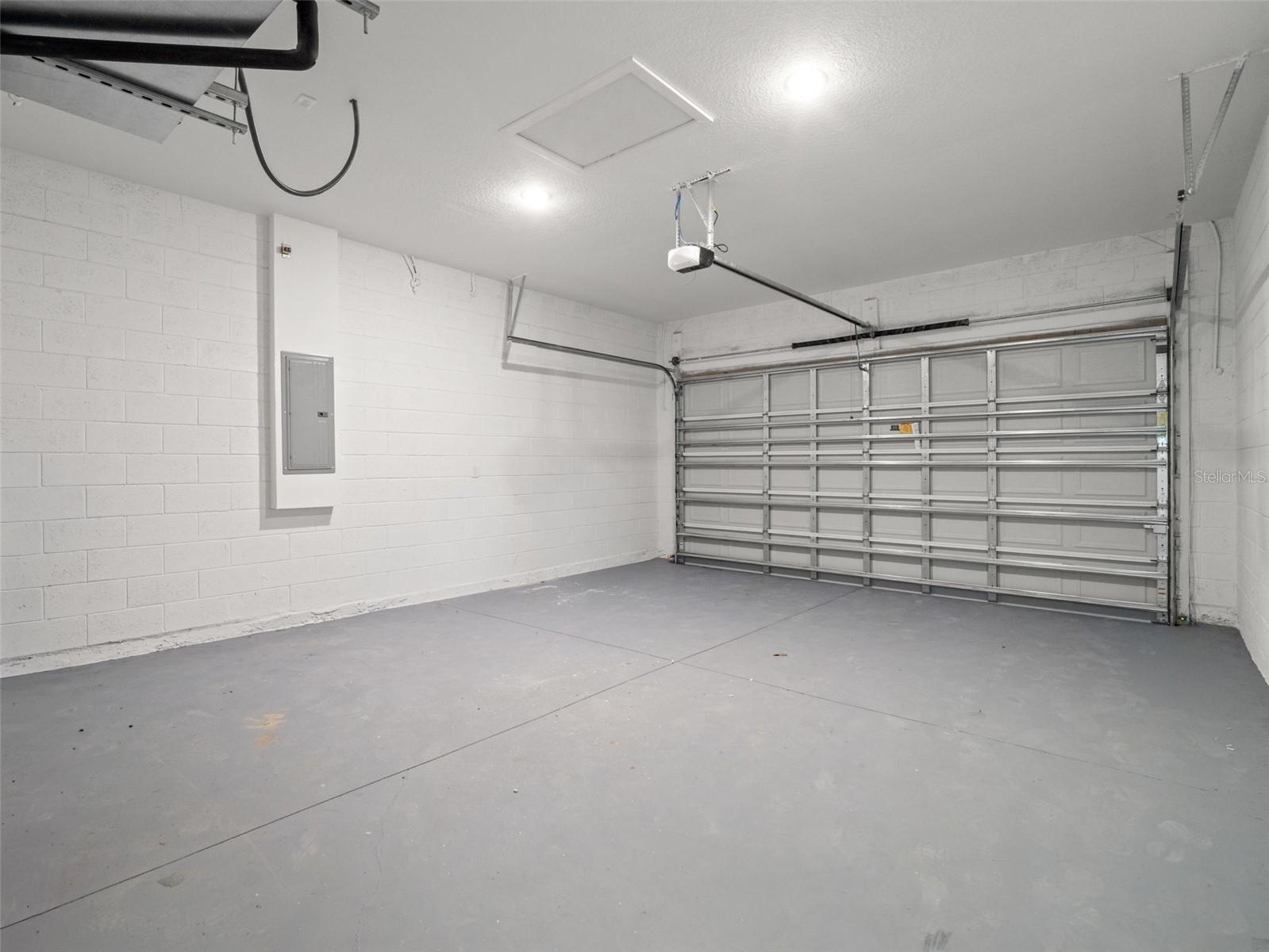 Image 26 of 36 For 33 Fisher Place