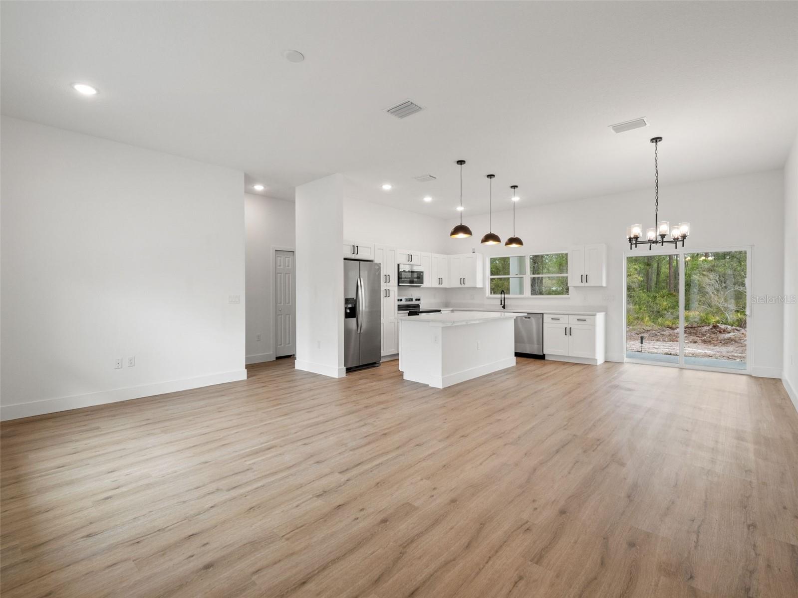 Image 6 of 36 For 33 Fisher Place