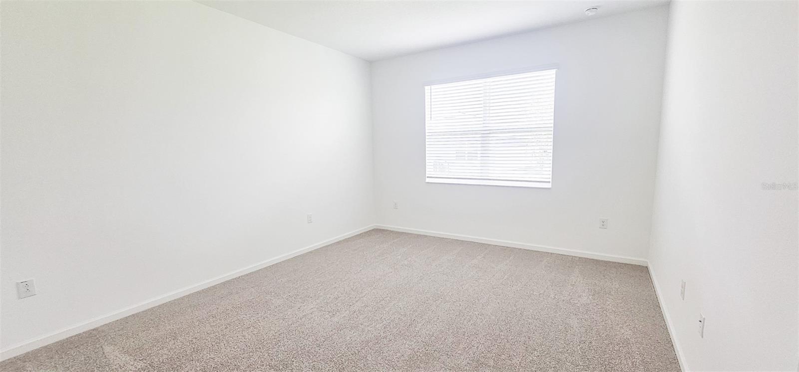 Image 16 of 23 For 413 Silver Palm Drive
