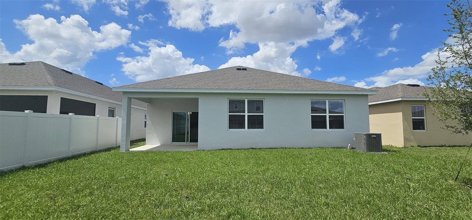 Image 2 of 23 For 413 Silver Palm Drive