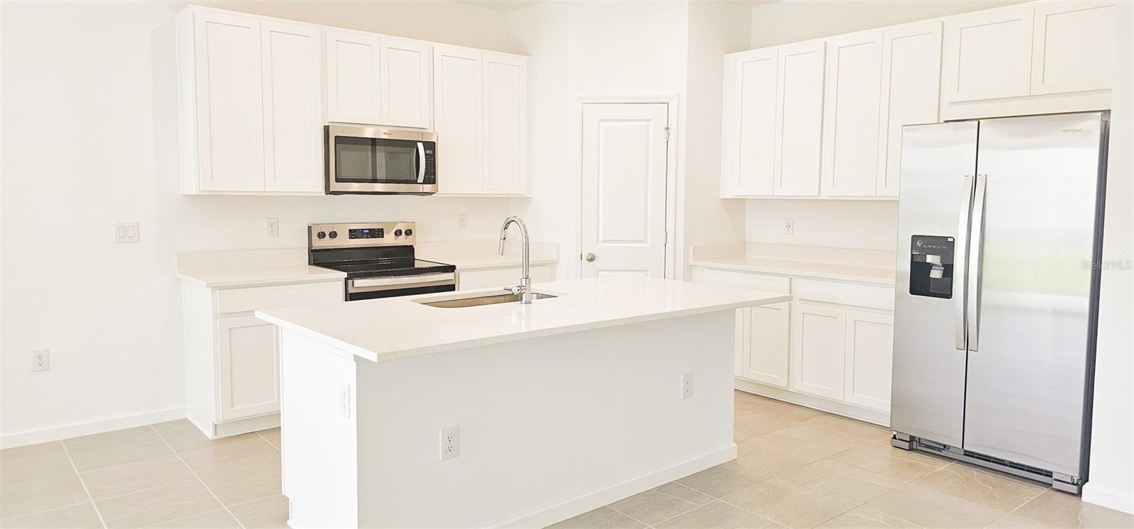 Image 3 of 23 For 413 Silver Palm Drive