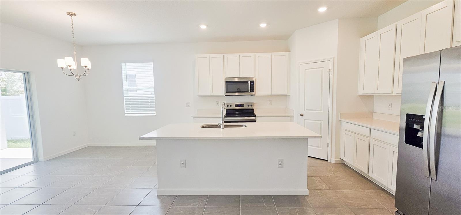 Image 4 of 23 For 413 Silver Palm Drive