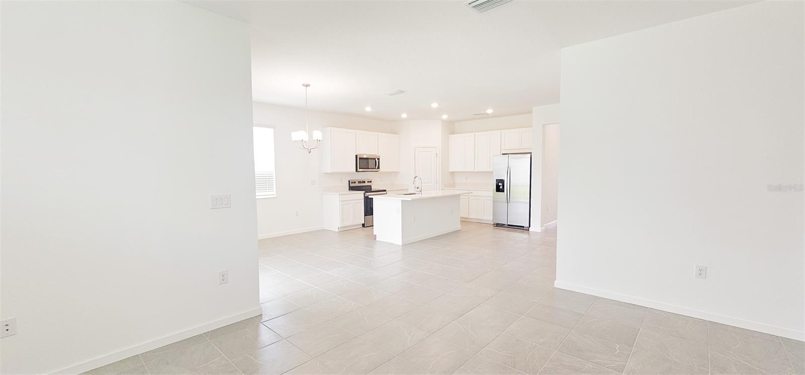 Image 8 of 23 For 413 Silver Palm Drive