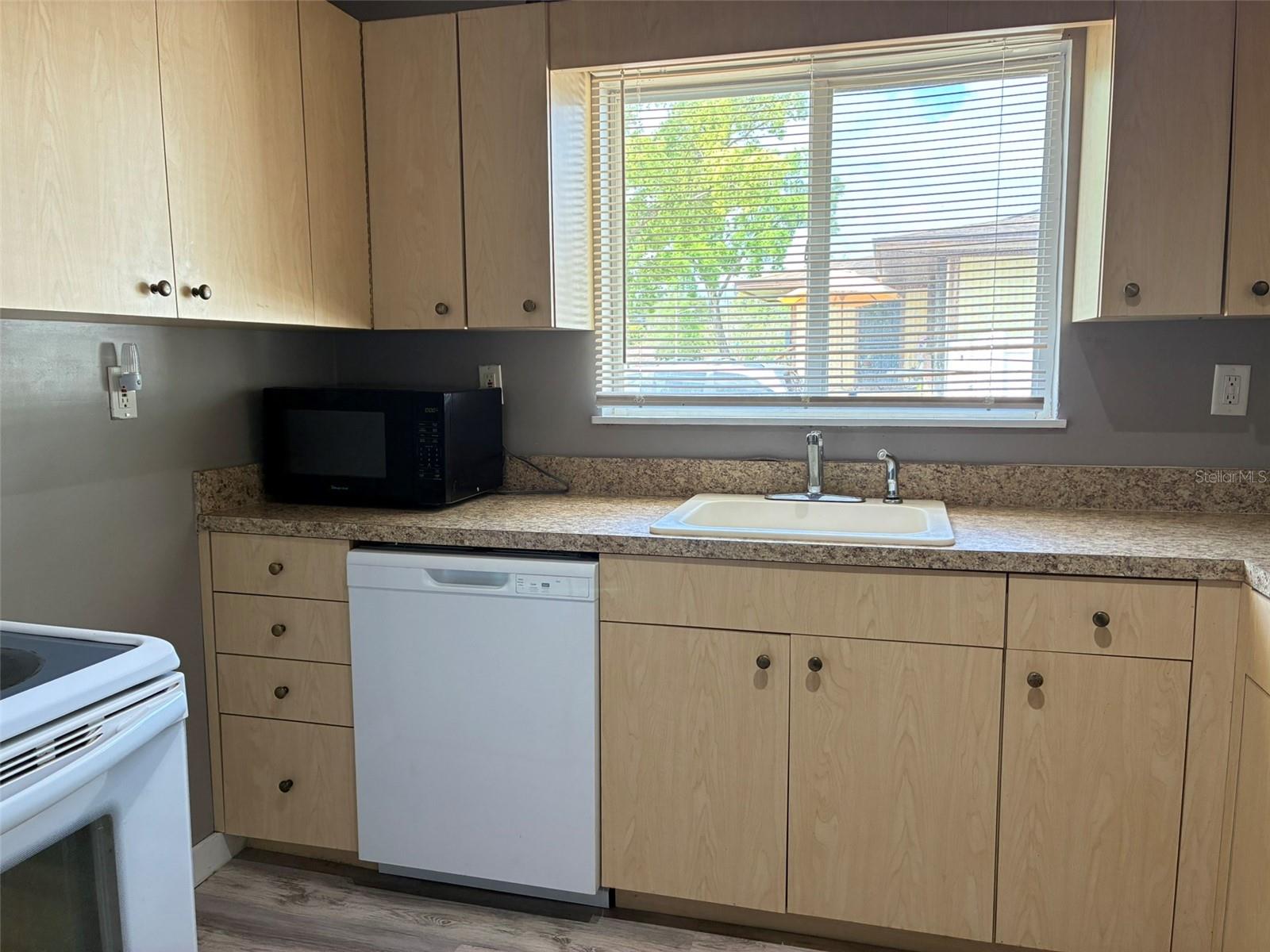 Image 13 of 22 For 1555 Michigan Avenue