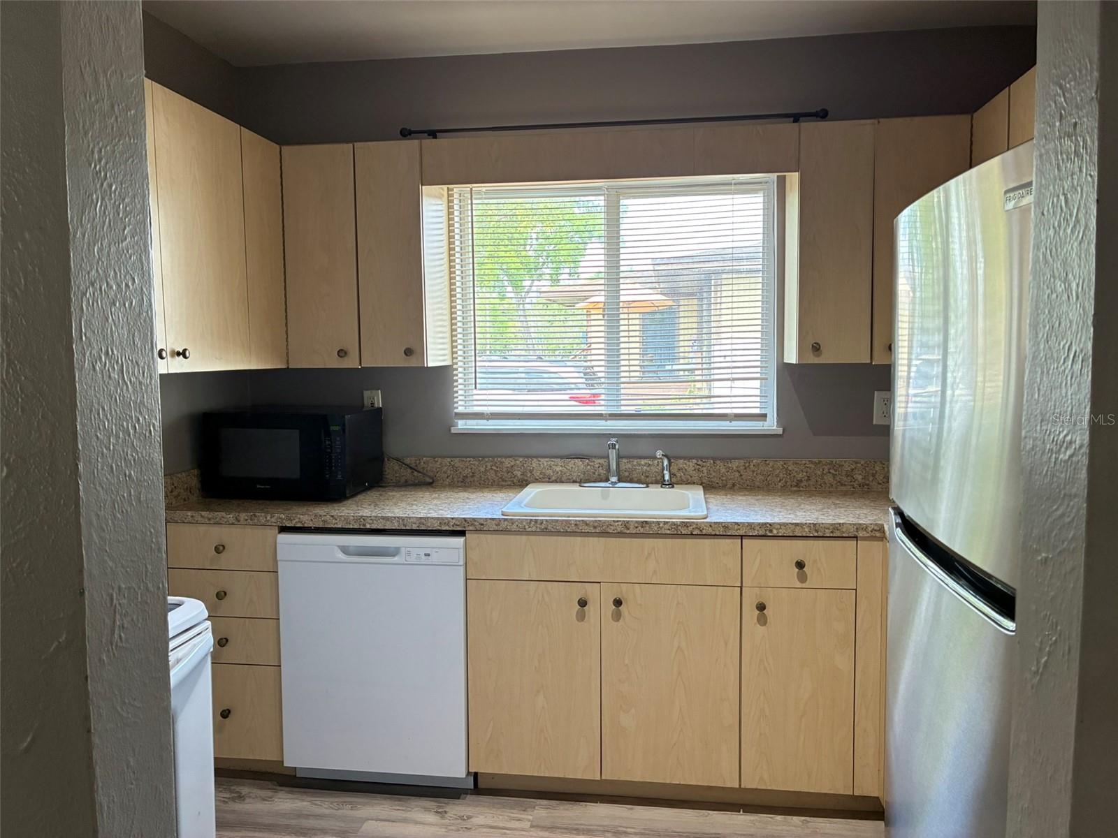 Image 5 of 22 For 1555 Michigan Avenue