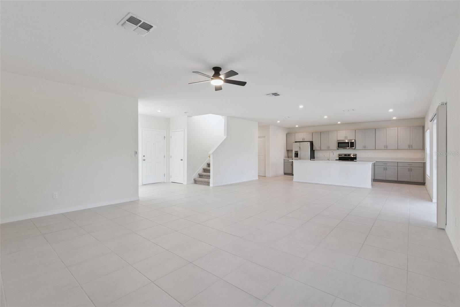 Image 33 of 81 For 3880 Fescue Street