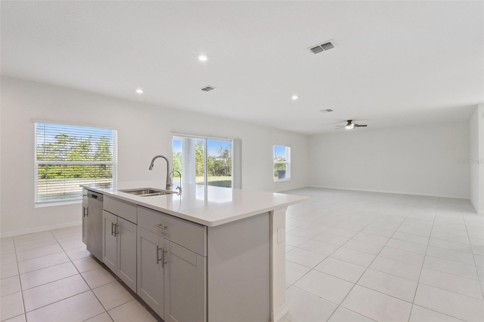 Image 35 of 81 For 3880 Fescue Street