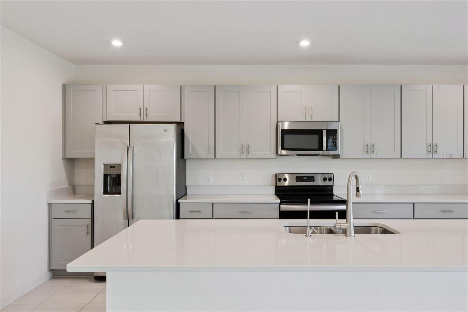 Image 40 of 81 For 3880 Fescue Street