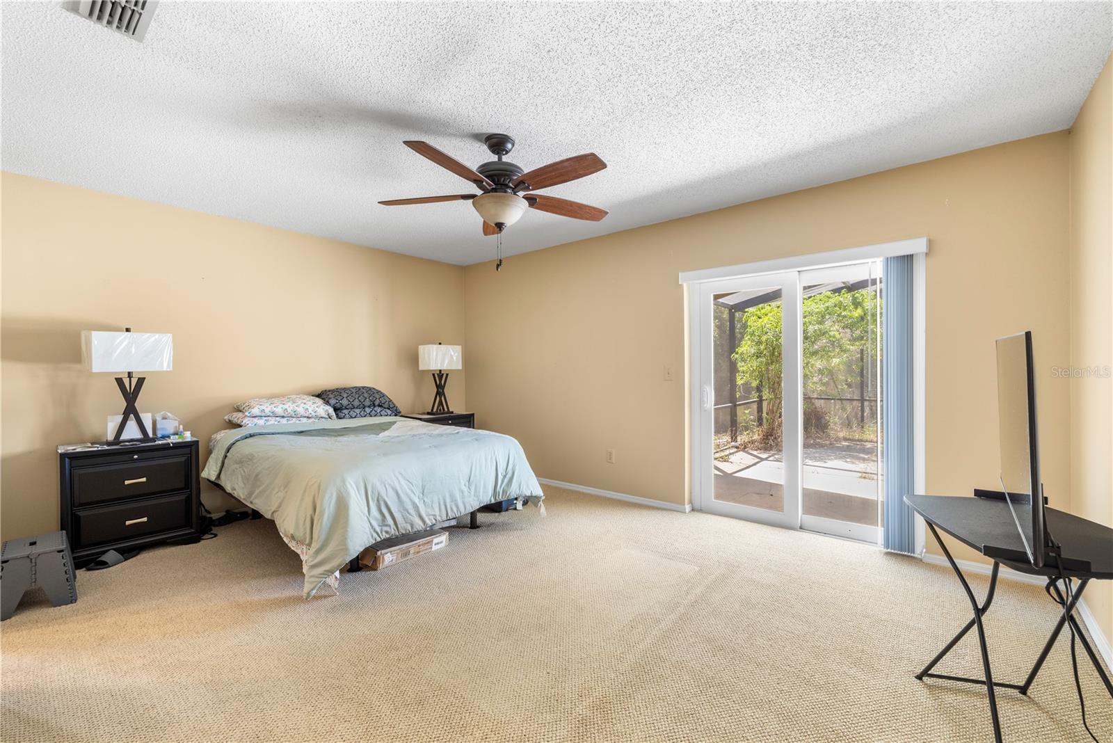 Listing photo id 35 for 9503 Pebble Glen Avenue