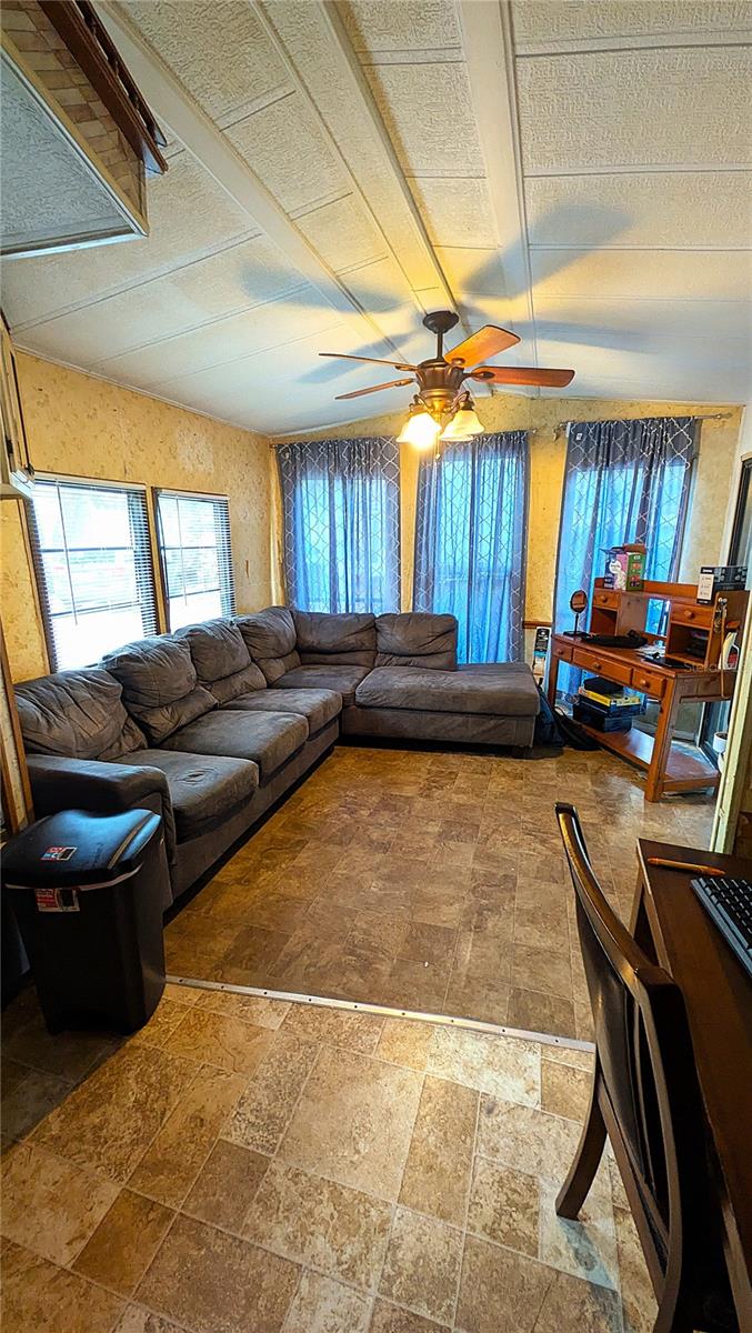 Image 5 of 11 For 3000 Clarcona Road 520