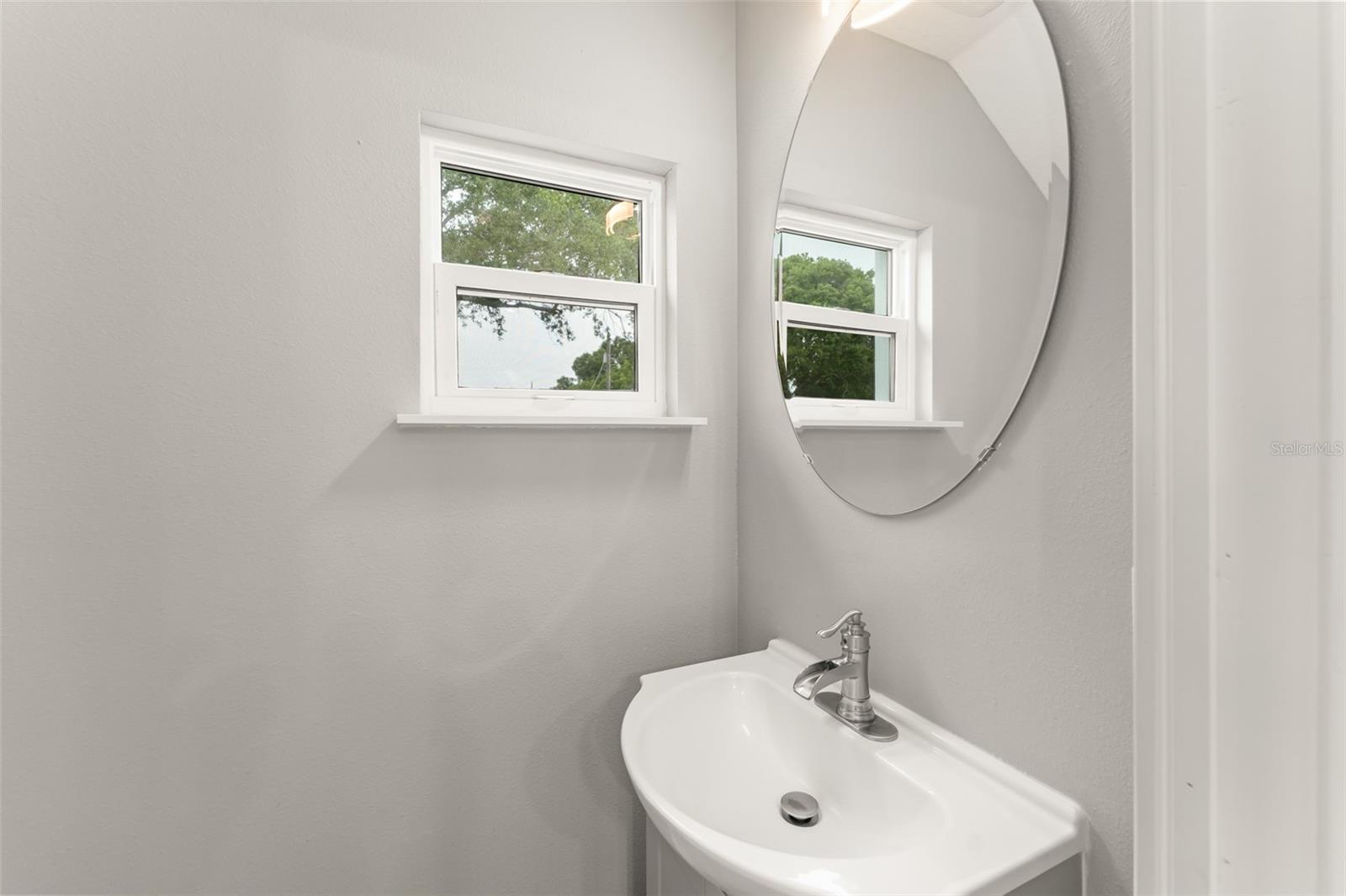 Image 24 of 37 For 2951 Kings Road