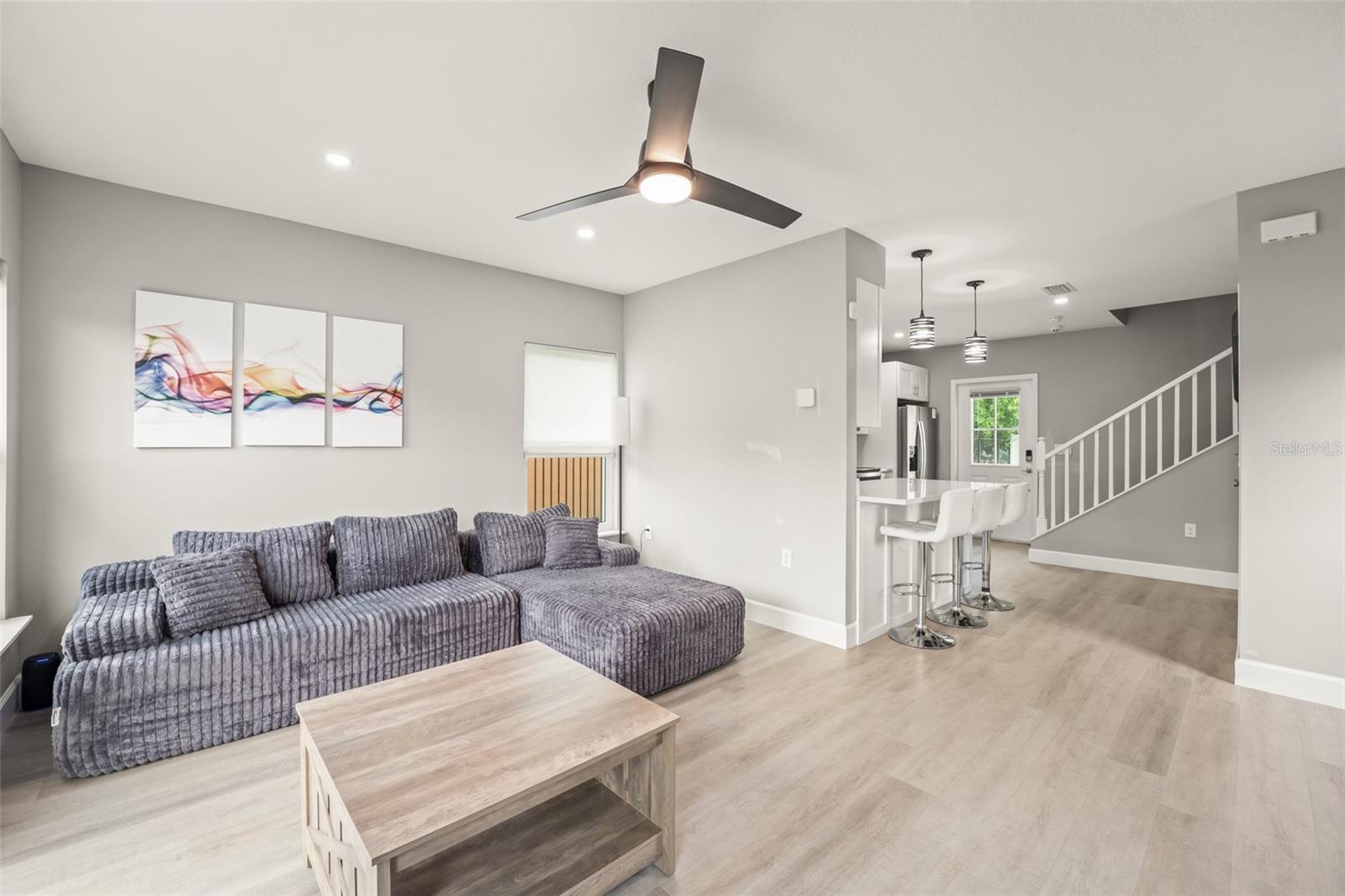 Image 4 of 37 For 2951 Kings Road