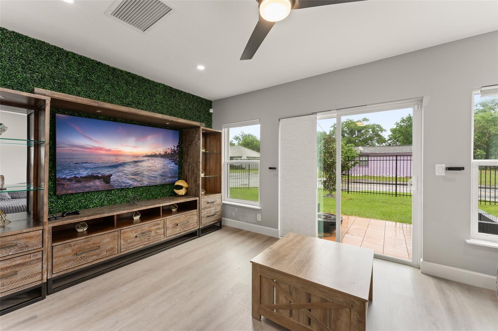 Image 6 of 37 For 2951 Kings Road