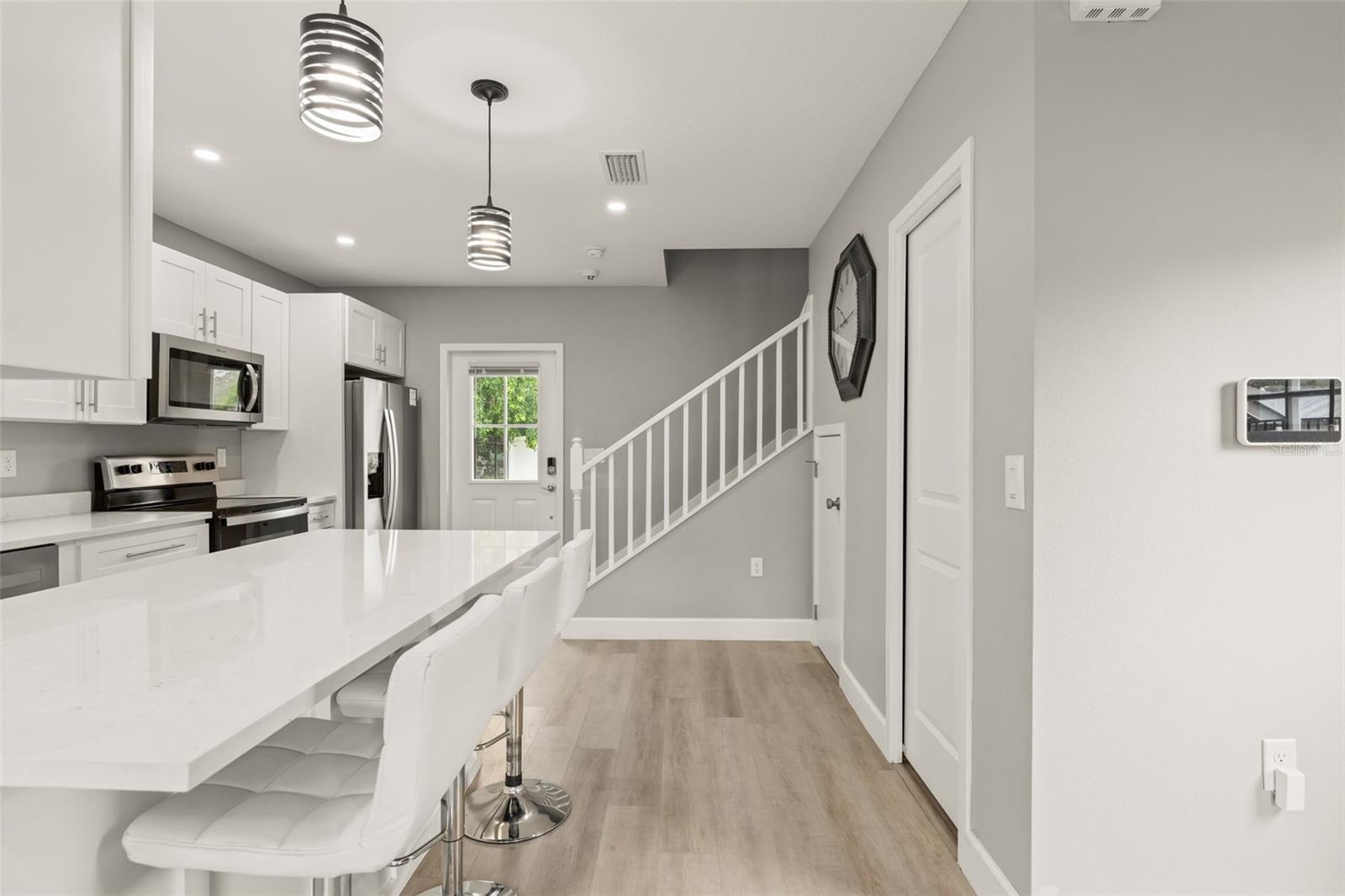 Image 7 of 37 For 2951 Kings Road