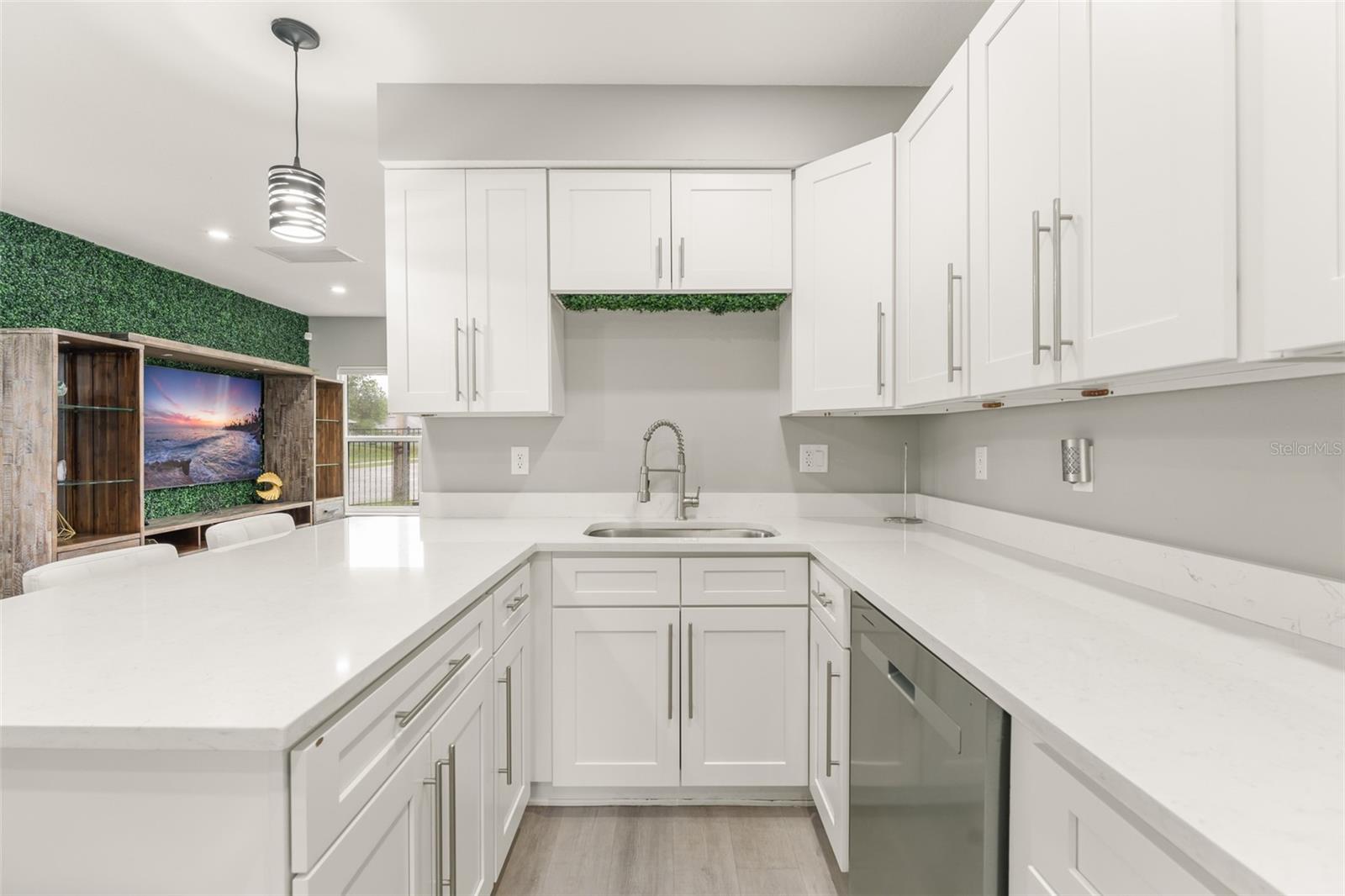 Image 9 of 37 For 2951 Kings Road