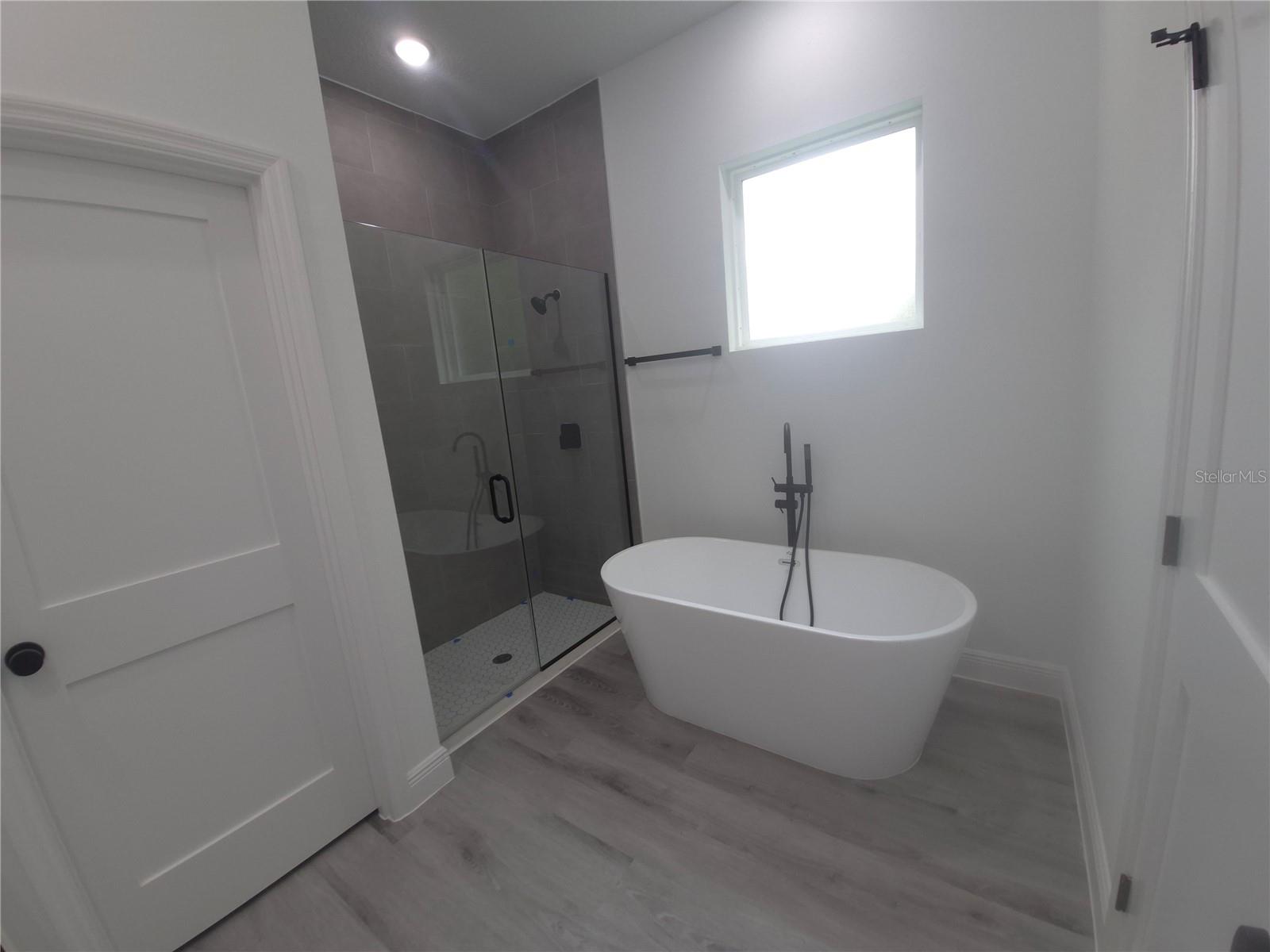 Image 4 of 12 For 16629 21st Circle