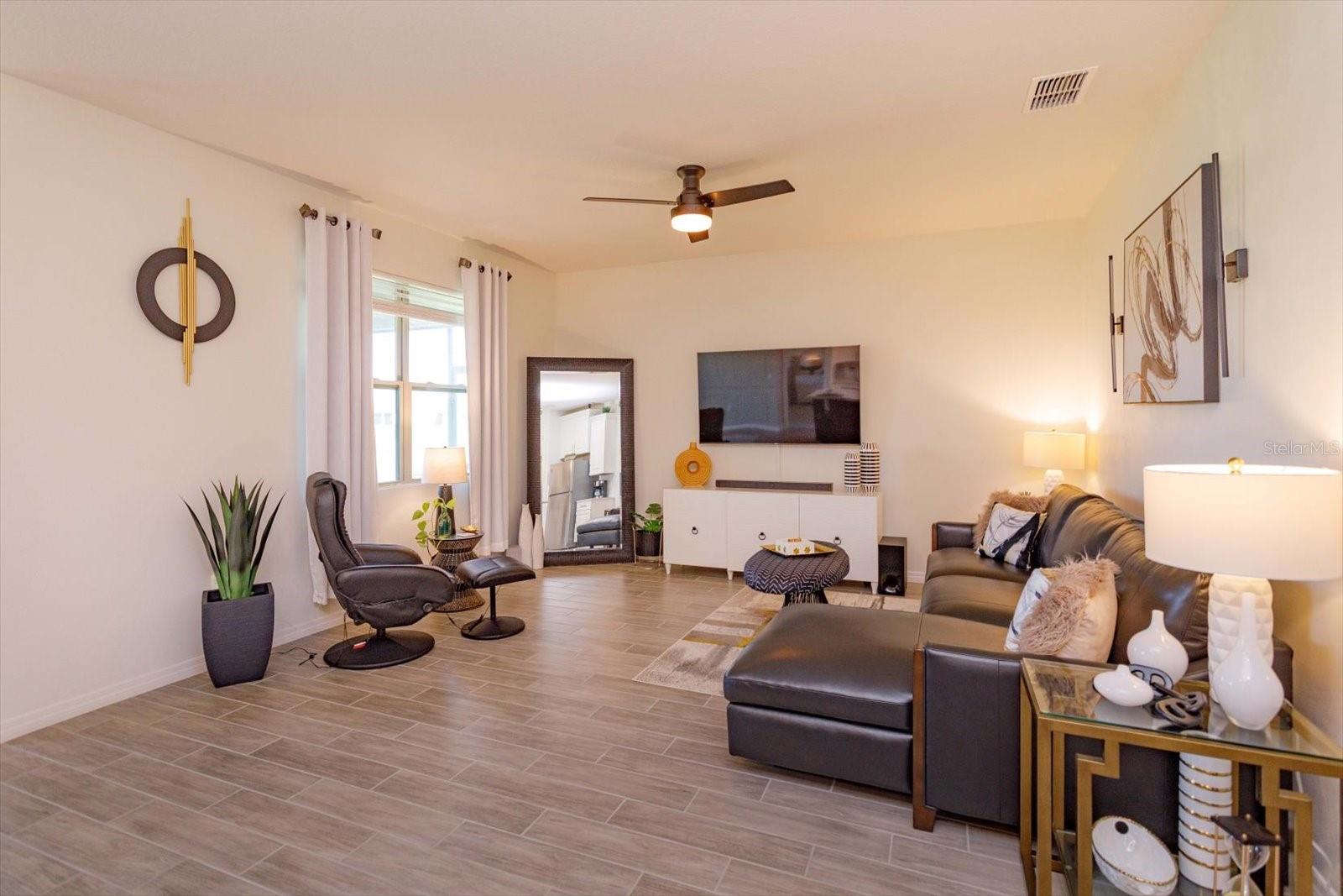 Image 10 of 31 For 1532 Lyonsdale Lane