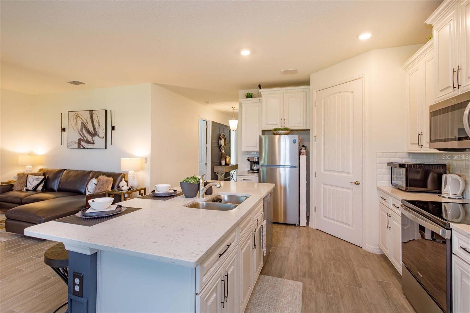 Image 8 of 31 For 1532 Lyonsdale Lane