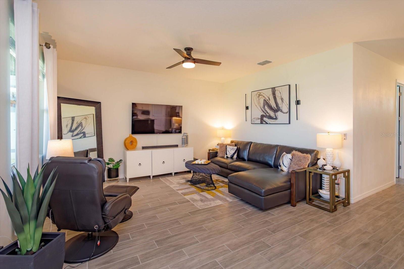 Image 9 of 31 For 1532 Lyonsdale Lane