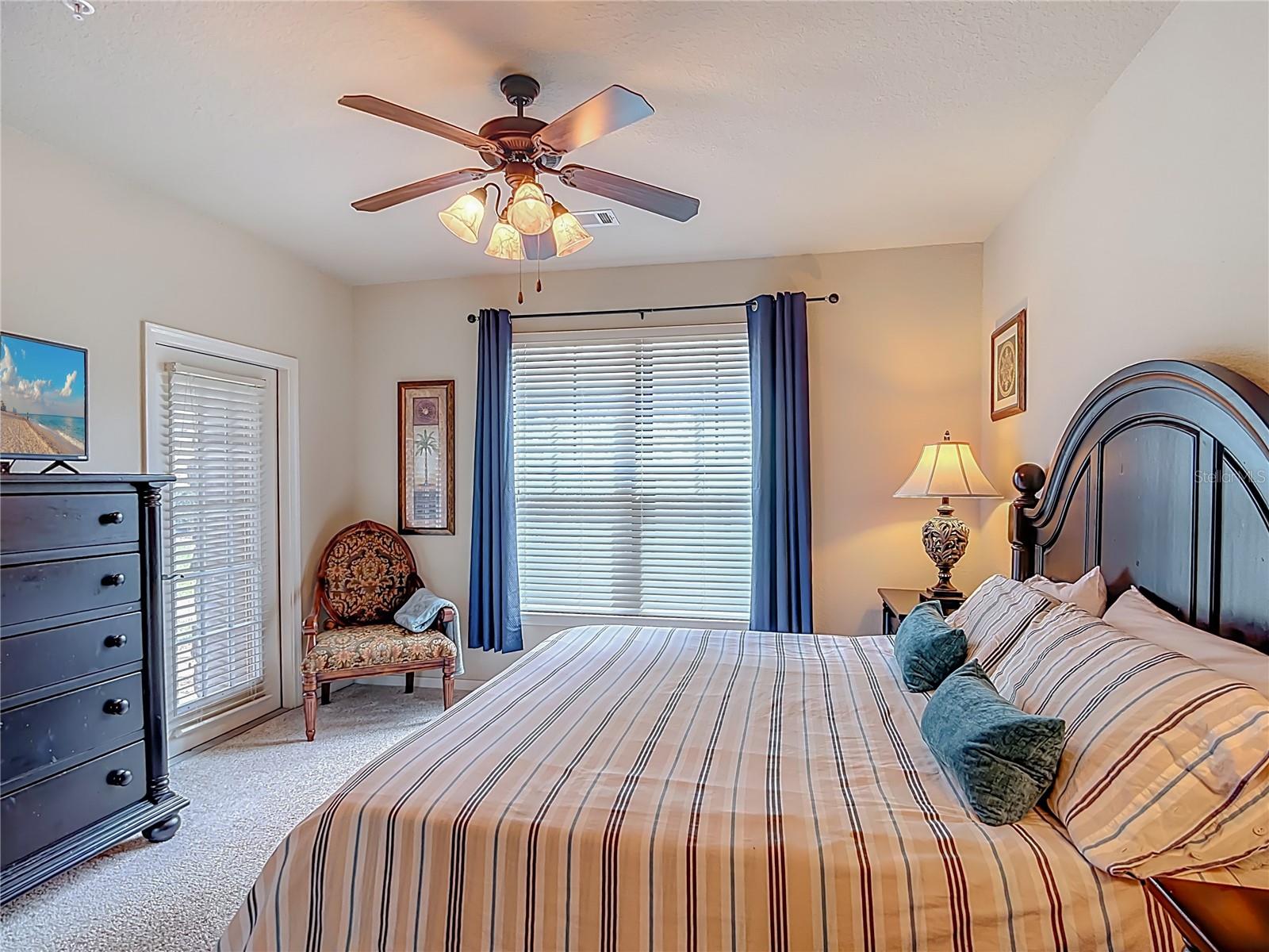 Image 12 of 37 For 910 Charo Parkway 311