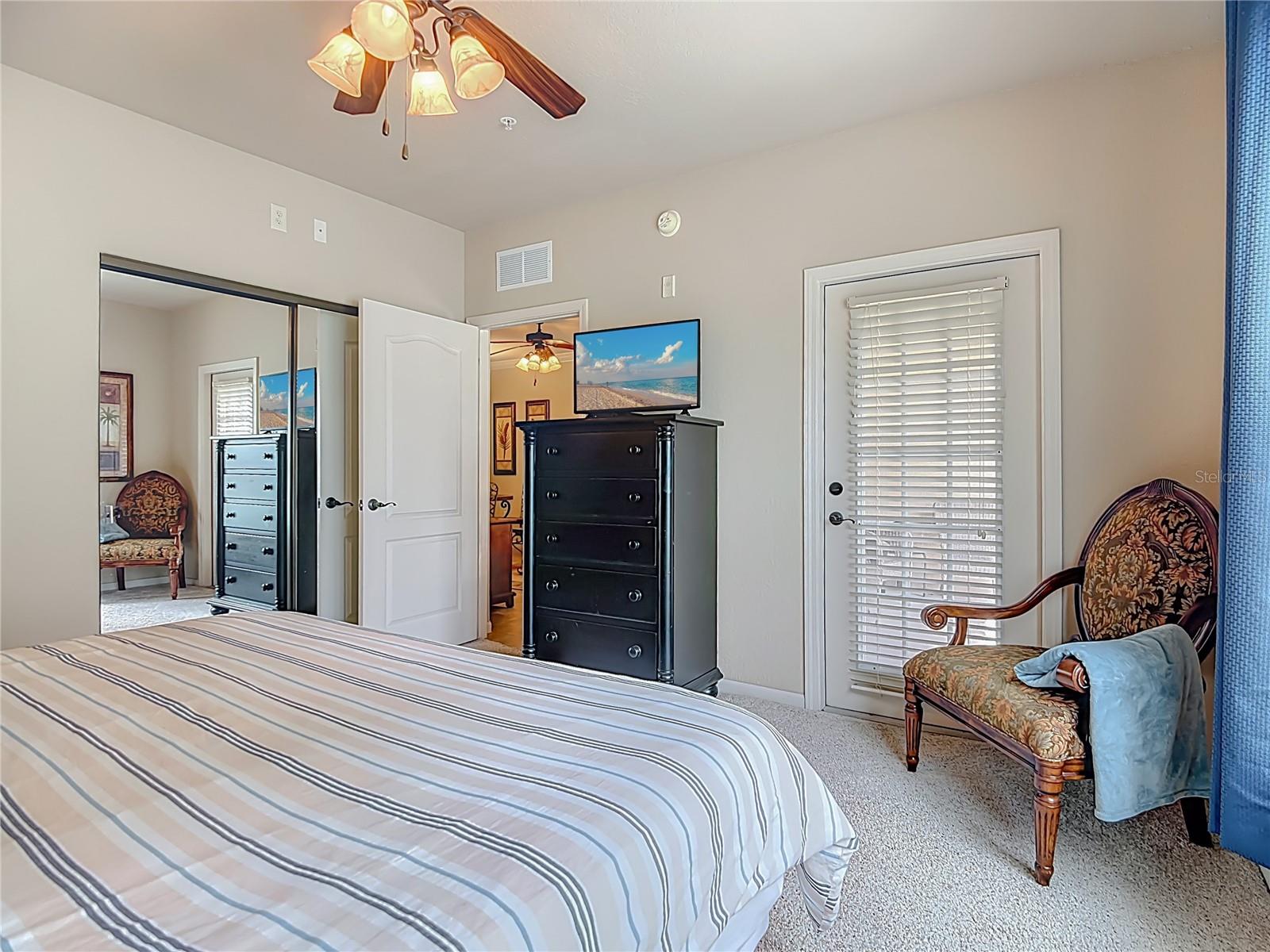 Image 13 of 37 For 910 Charo Parkway 311