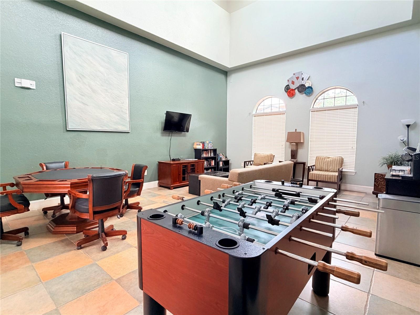 Image 33 of 37 For 910 Charo Parkway 311