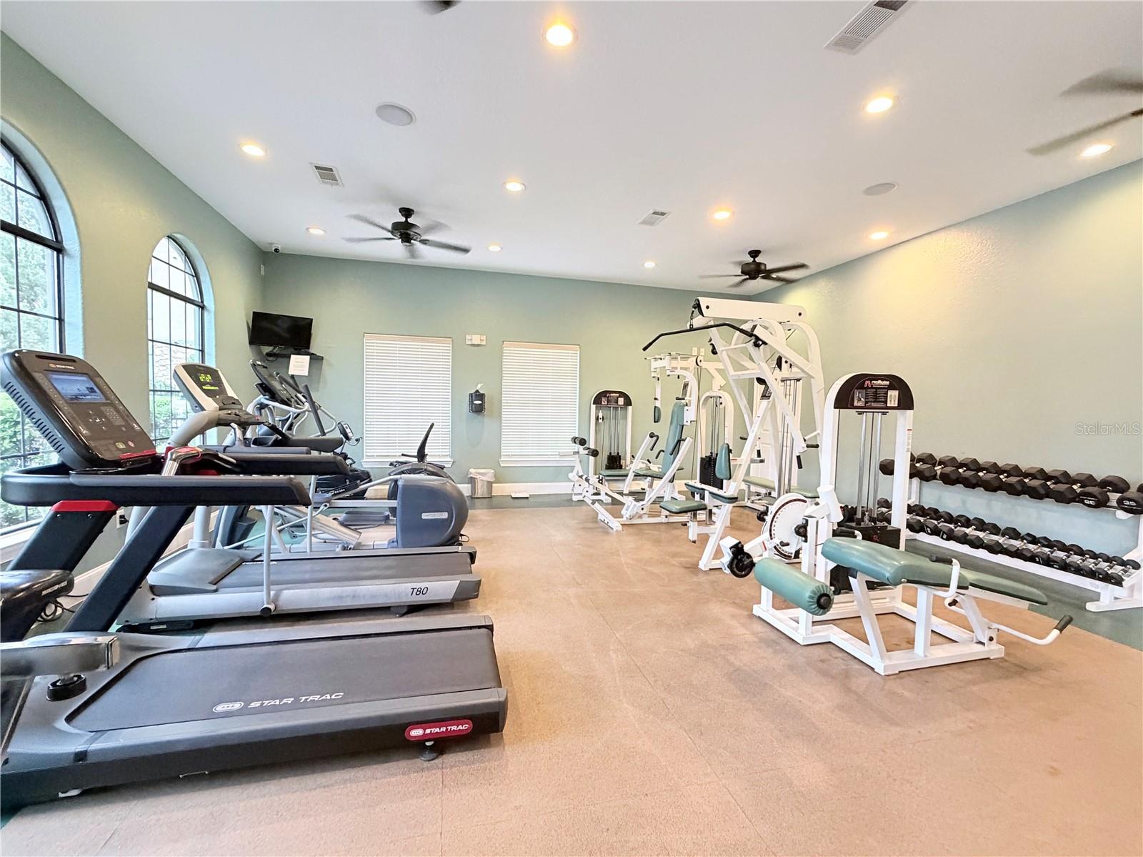 Image 35 of 37 For 910 Charo Parkway 311