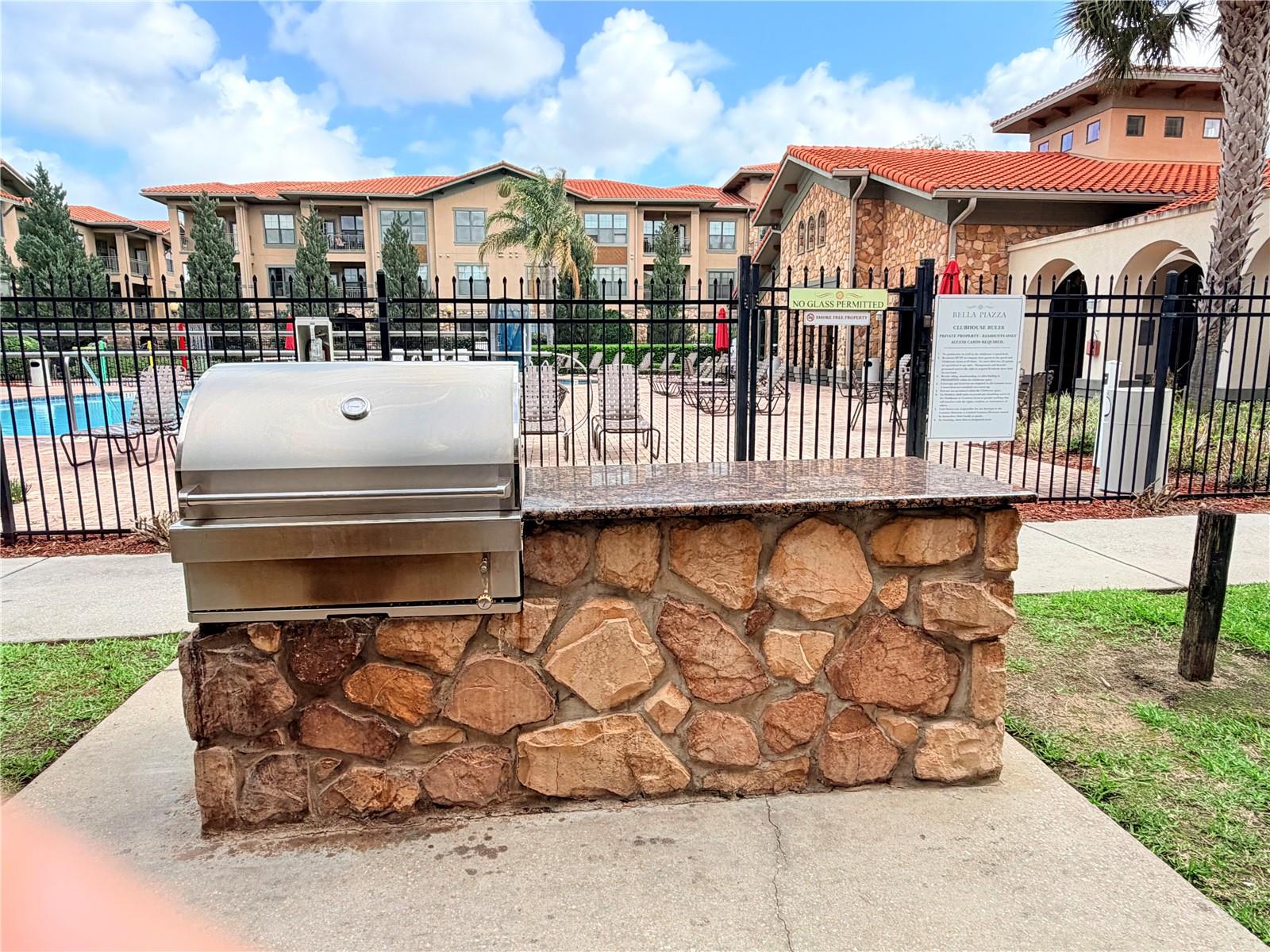 Image 36 of 37 For 910 Charo Parkway 311