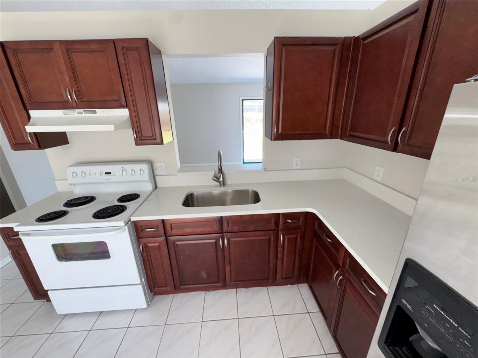 Image 3 of 7 For 2873 Cottondale Drive