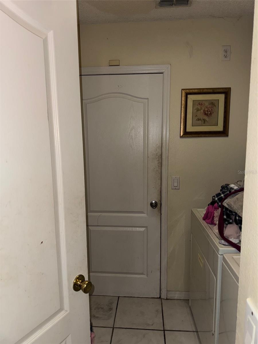 Image 12 of 19 For 3760 Becontree Place