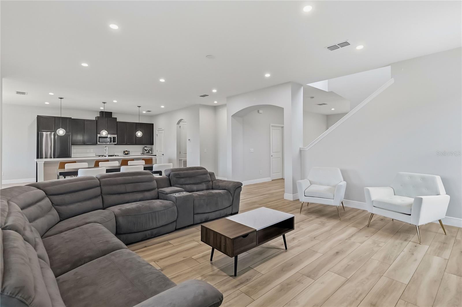 Image 16 of 67 For 1545 Wynell Street