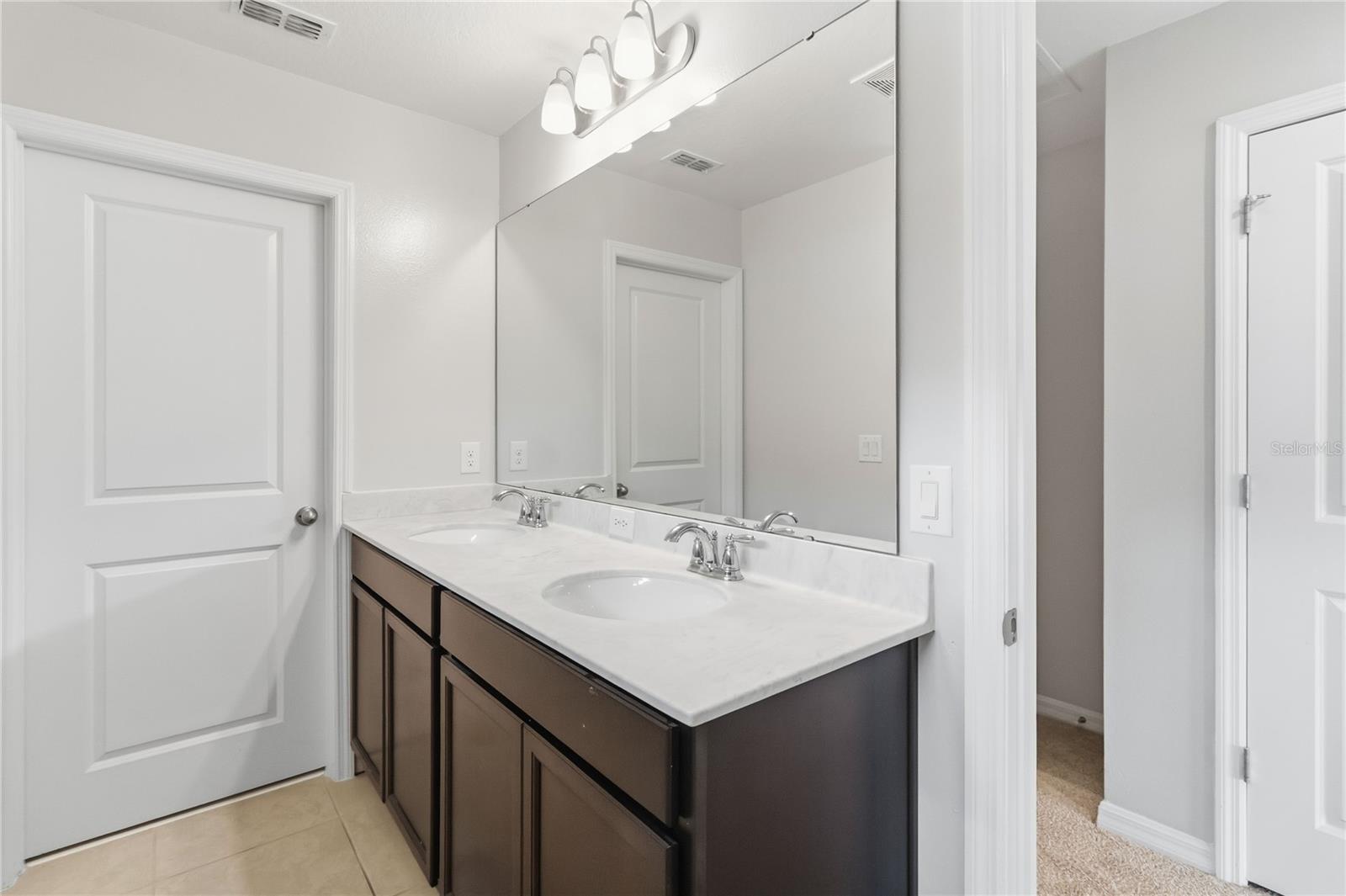 Image 34 of 67 For 1545 Wynell Street