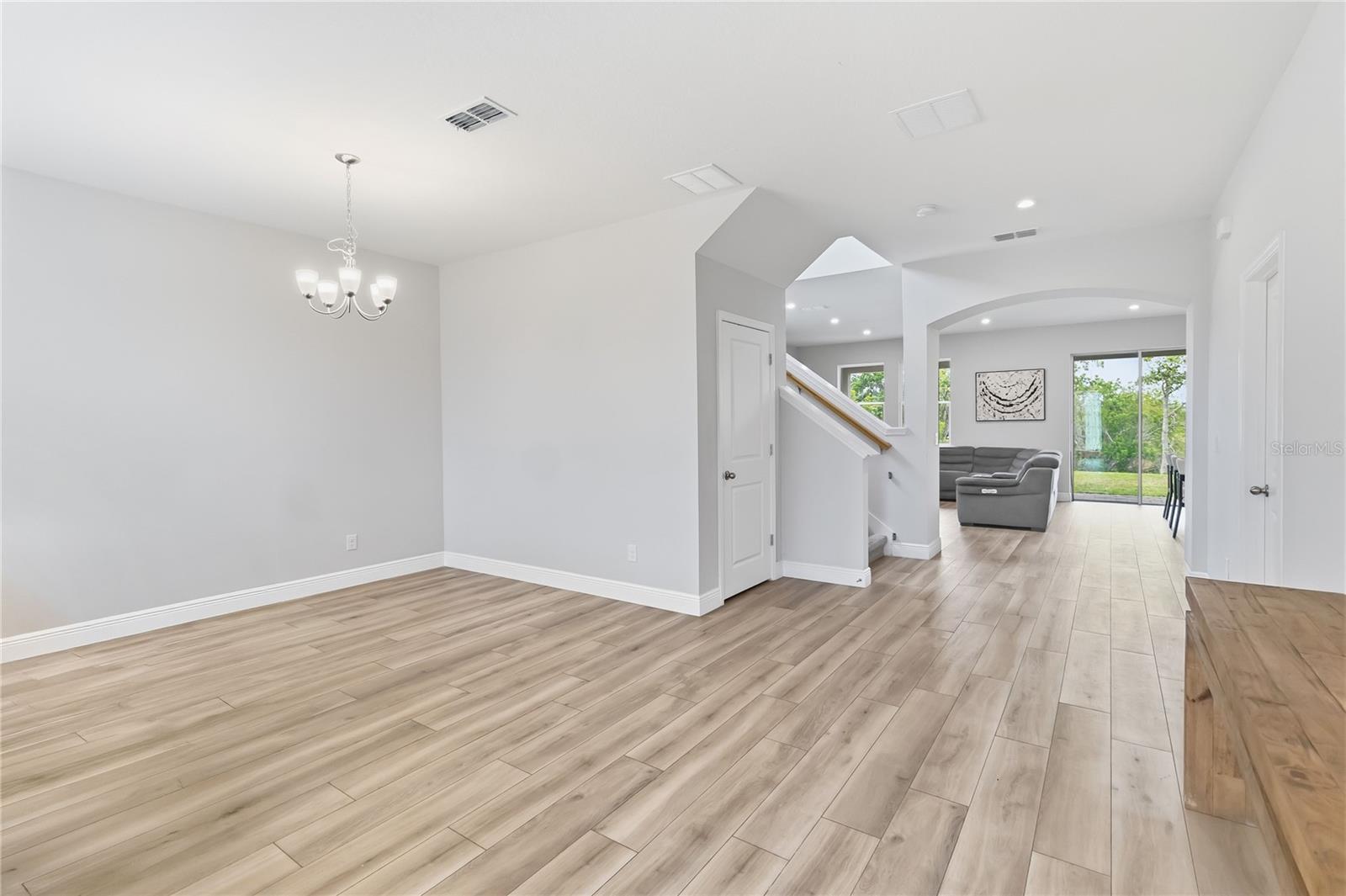 Image 7 of 67 For 1545 Wynell Street