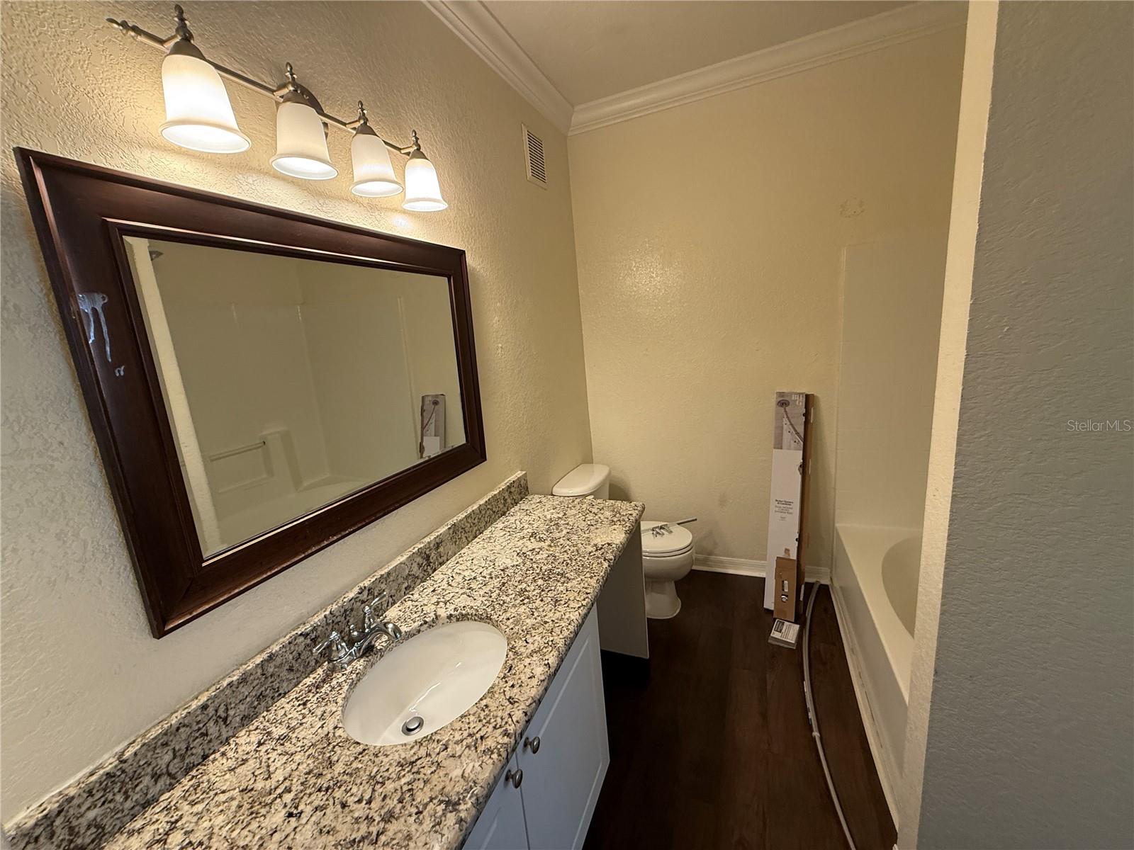 Image 6 of 10 For 875 Grand Regency Point 103