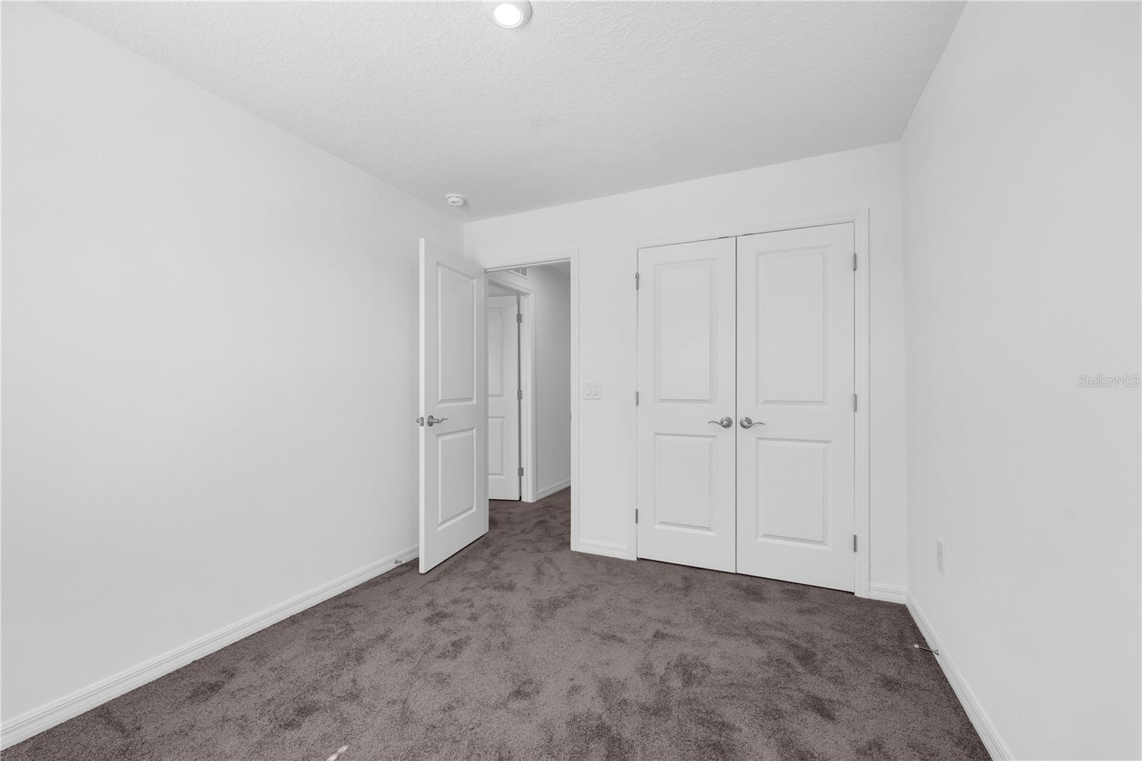 Image 22 of 40 For 897 Castleford Avenue Ne