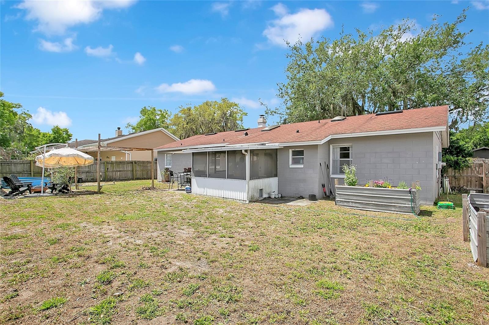 Image 20 of 31 For 3213 Burchfield Avenue