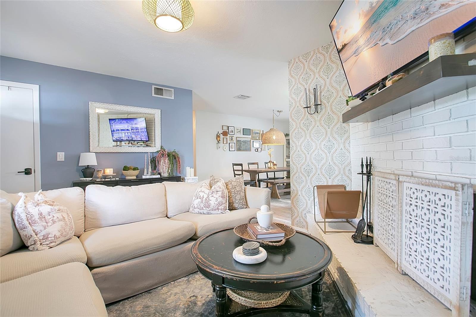 Image 4 of 31 For 3213 Burchfield Avenue