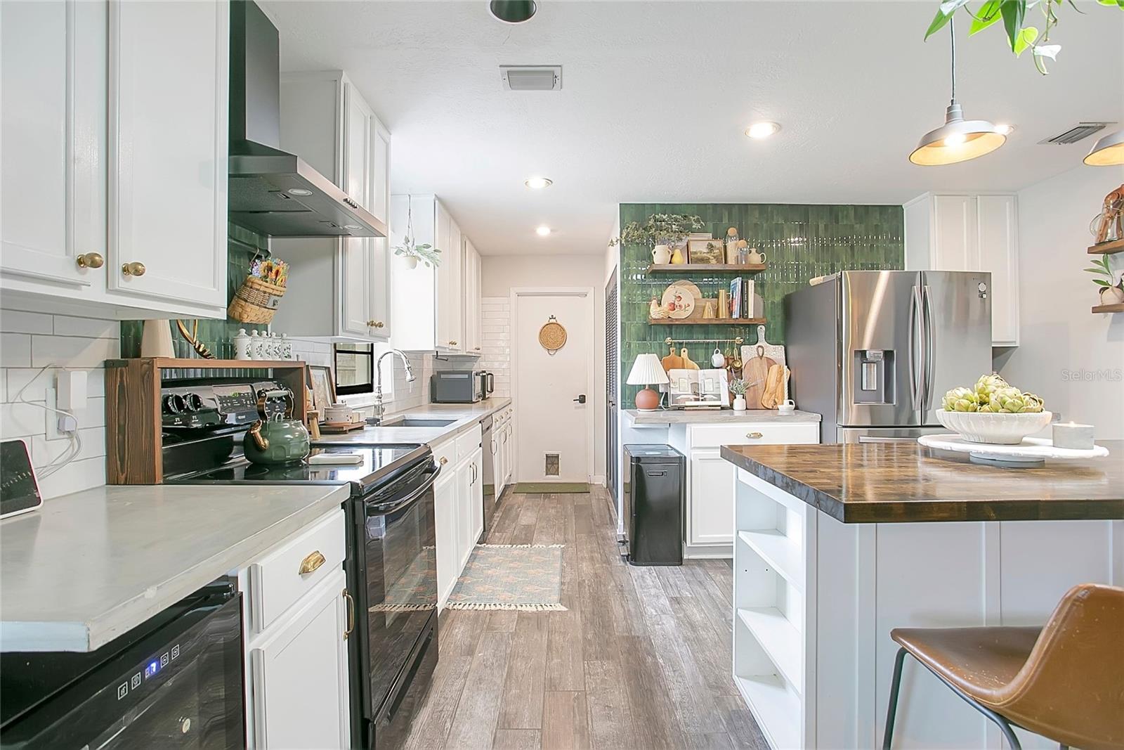 Image 5 of 31 For 3213 Burchfield Avenue