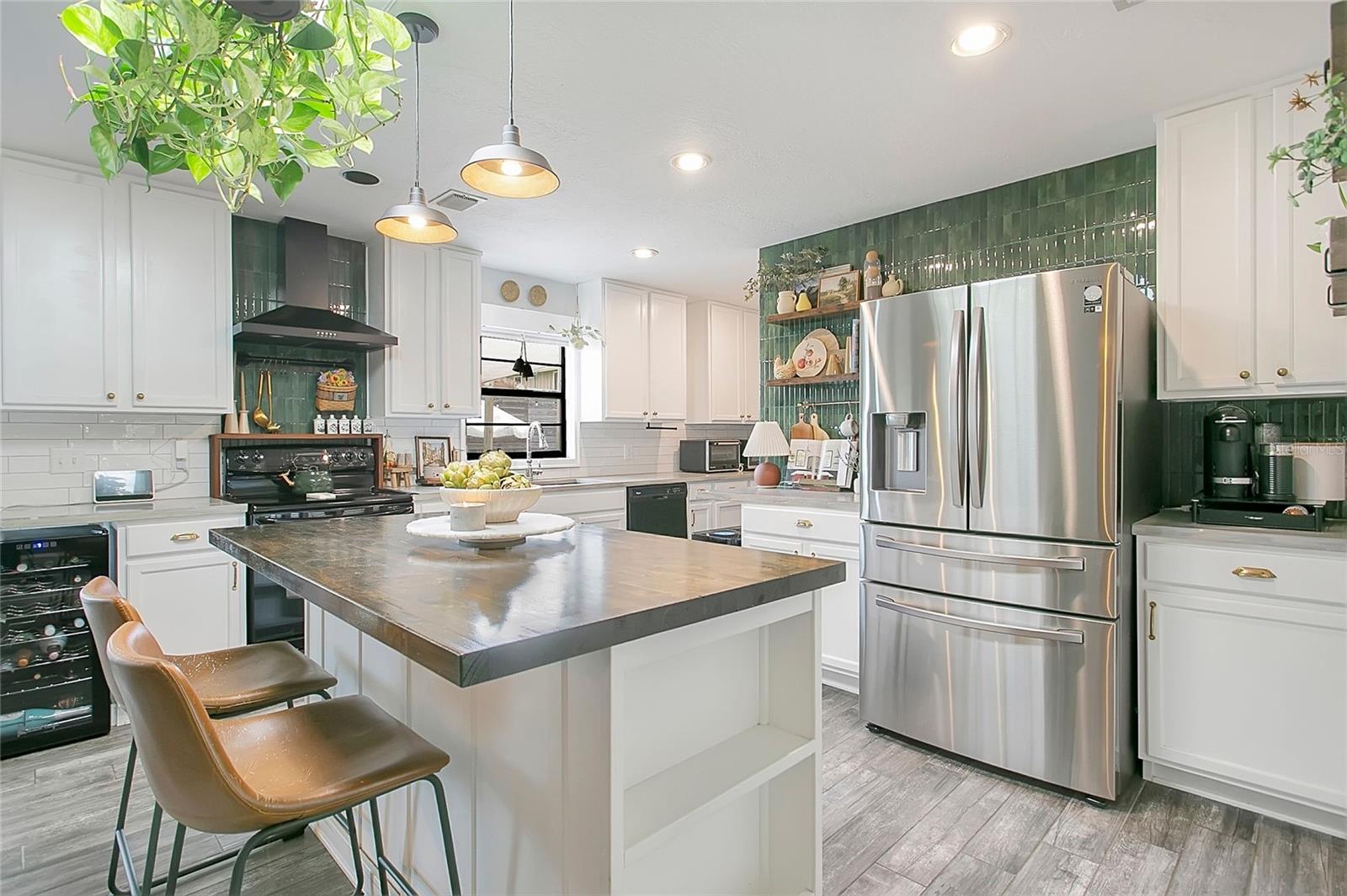 Image 7 of 31 For 3213 Burchfield Avenue