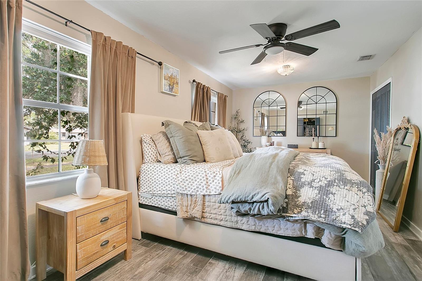 Image 9 of 31 For 3213 Burchfield Avenue