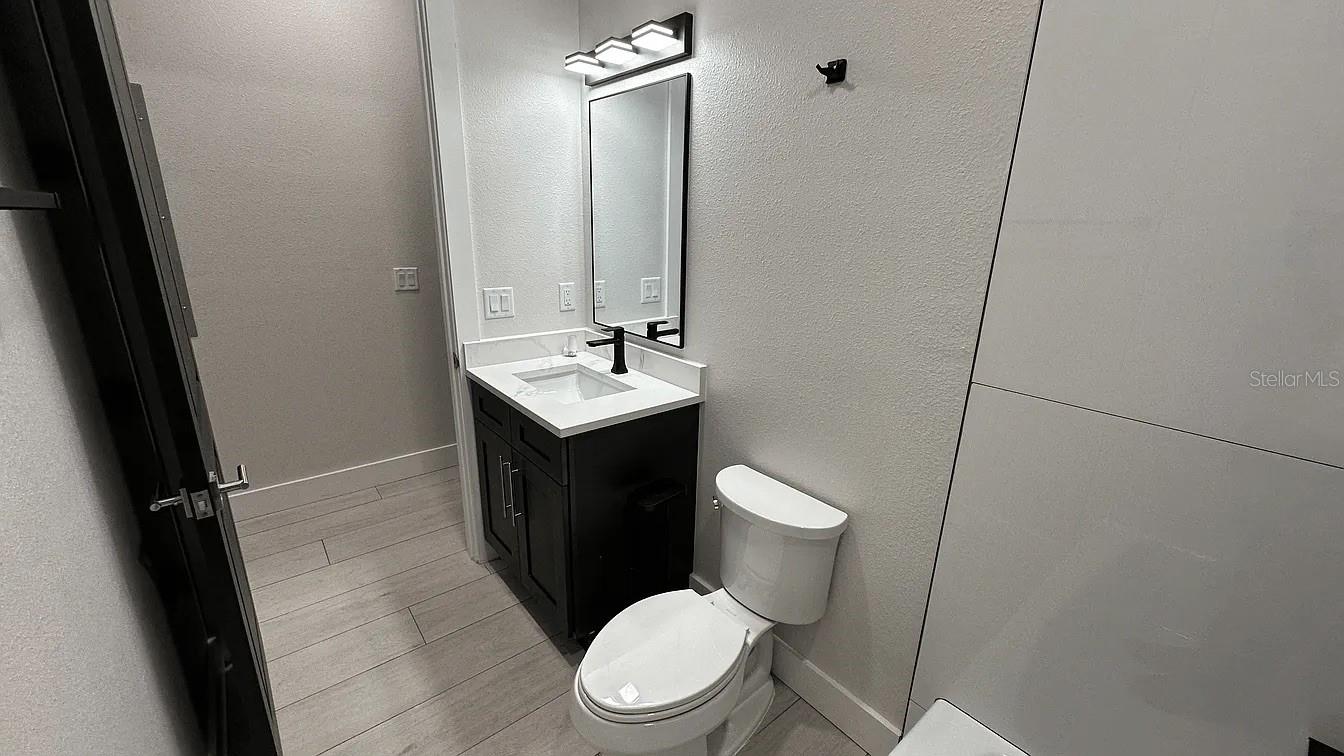 Image 16 of 24 For 710 Childs Avenue #1