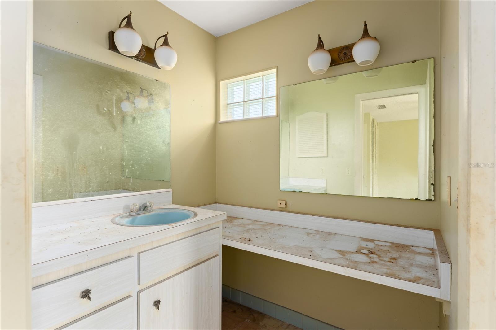 Image 13 of 36 For 300 Monticello Drive