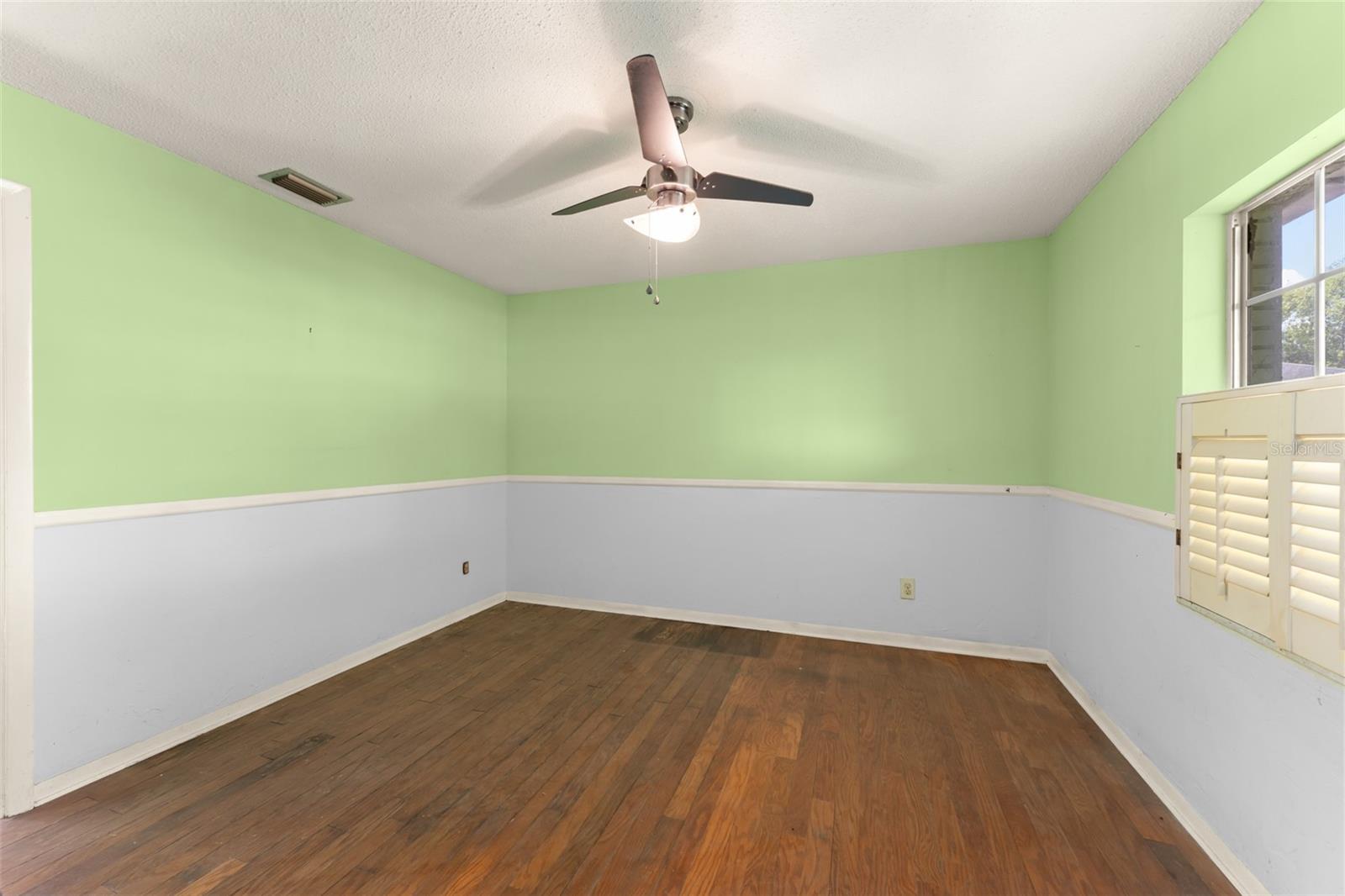 Image 18 of 36 For 300 Monticello Drive