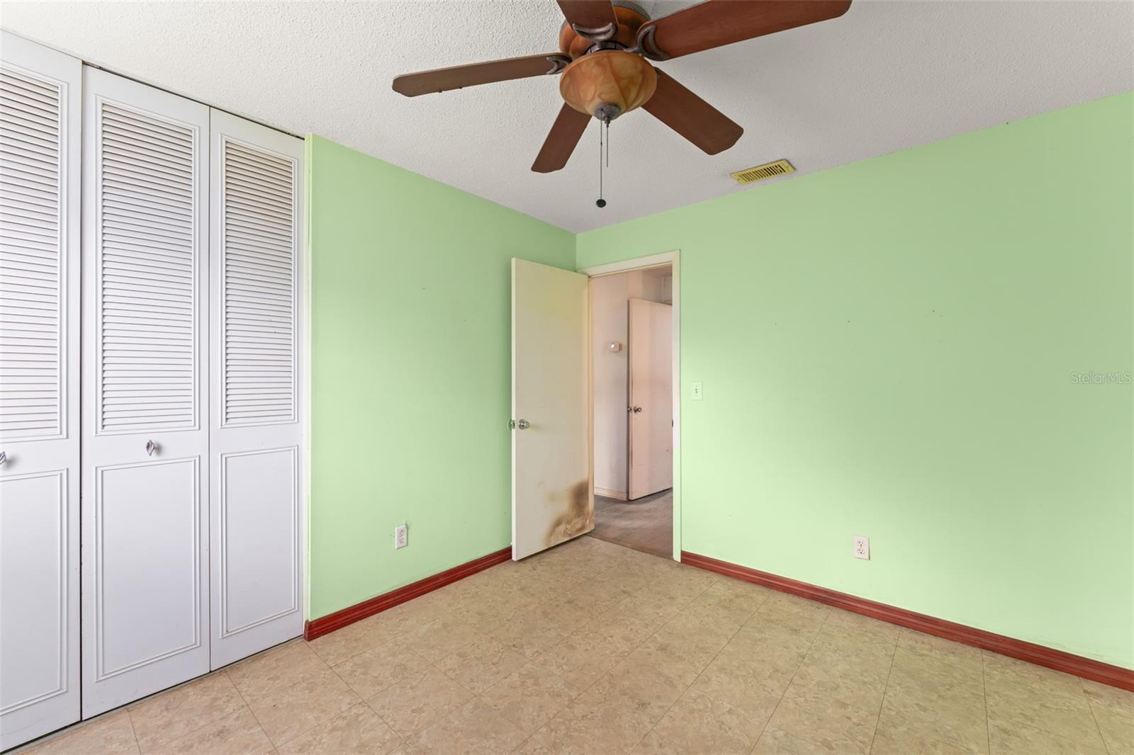 Image 21 of 36 For 300 Monticello Drive