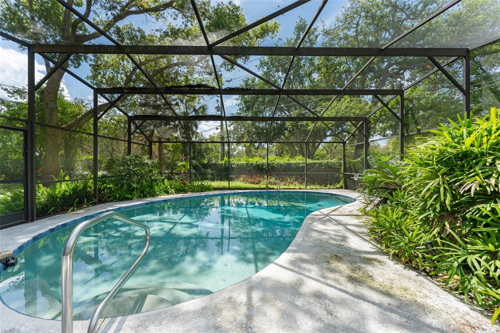 Image 31 of 36 For 300 Monticello Drive