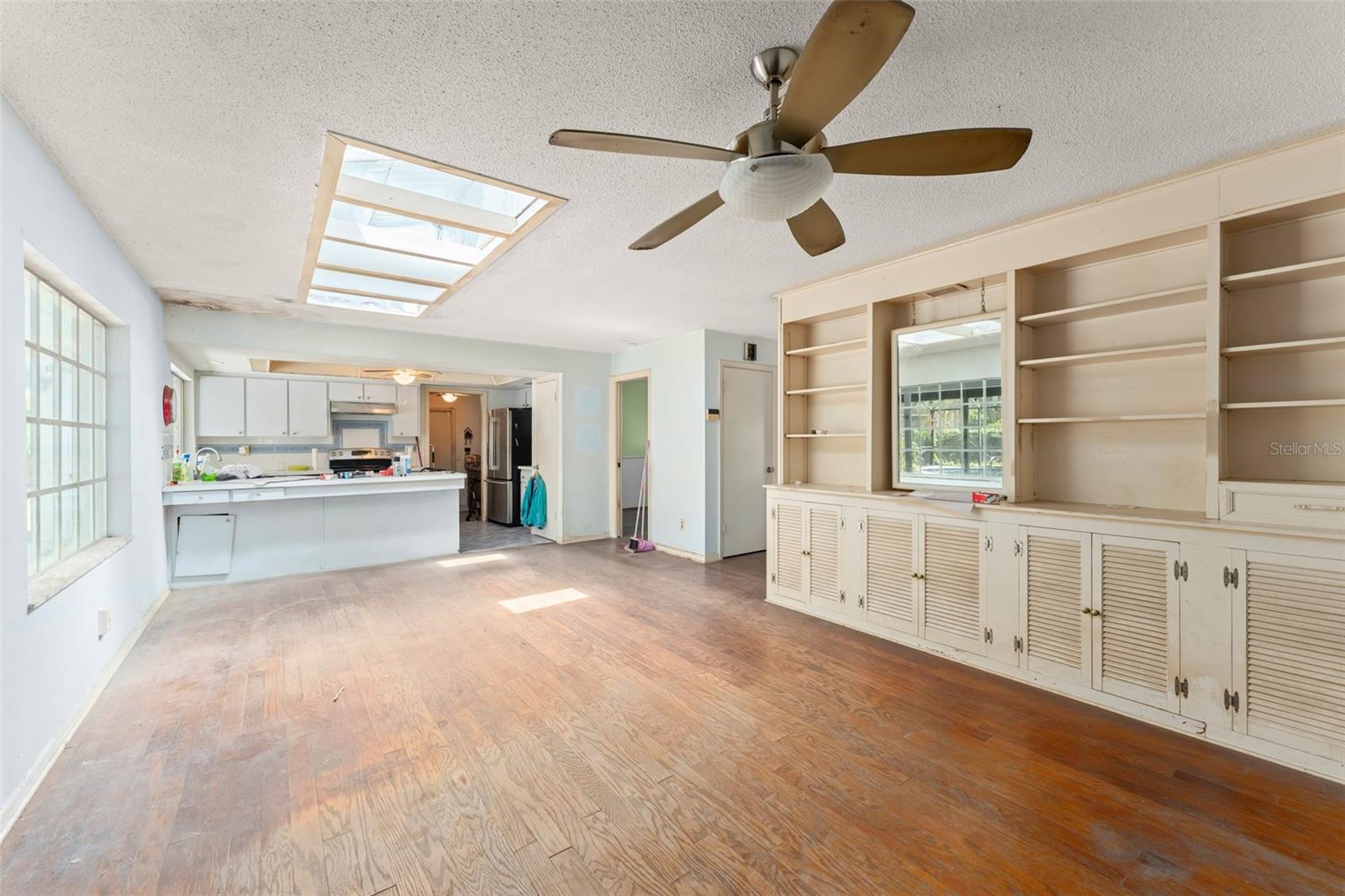 Image 4 of 36 For 300 Monticello Drive