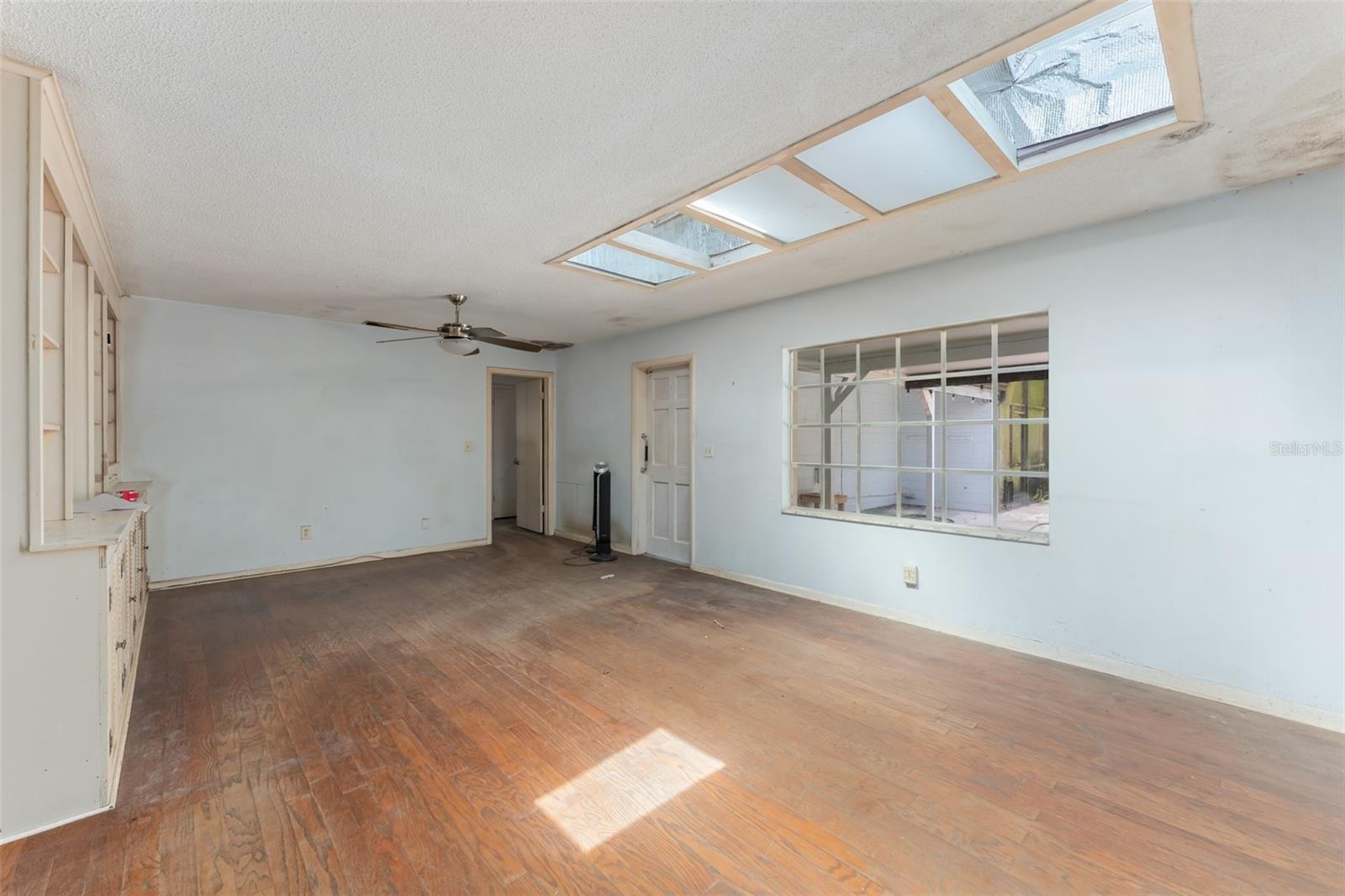 Image 6 of 36 For 300 Monticello Drive