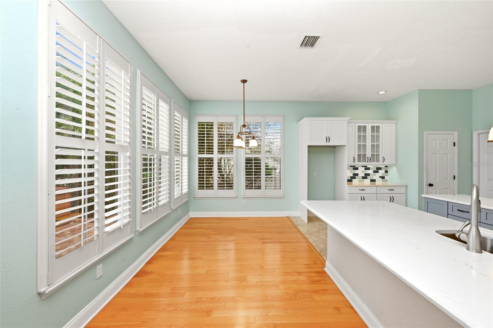 Image 13 of 63 For 1110 Rush Court