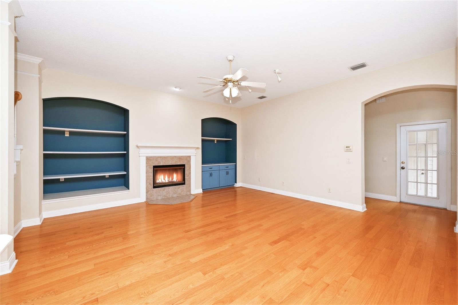 Image 21 of 63 For 1110 Rush Court